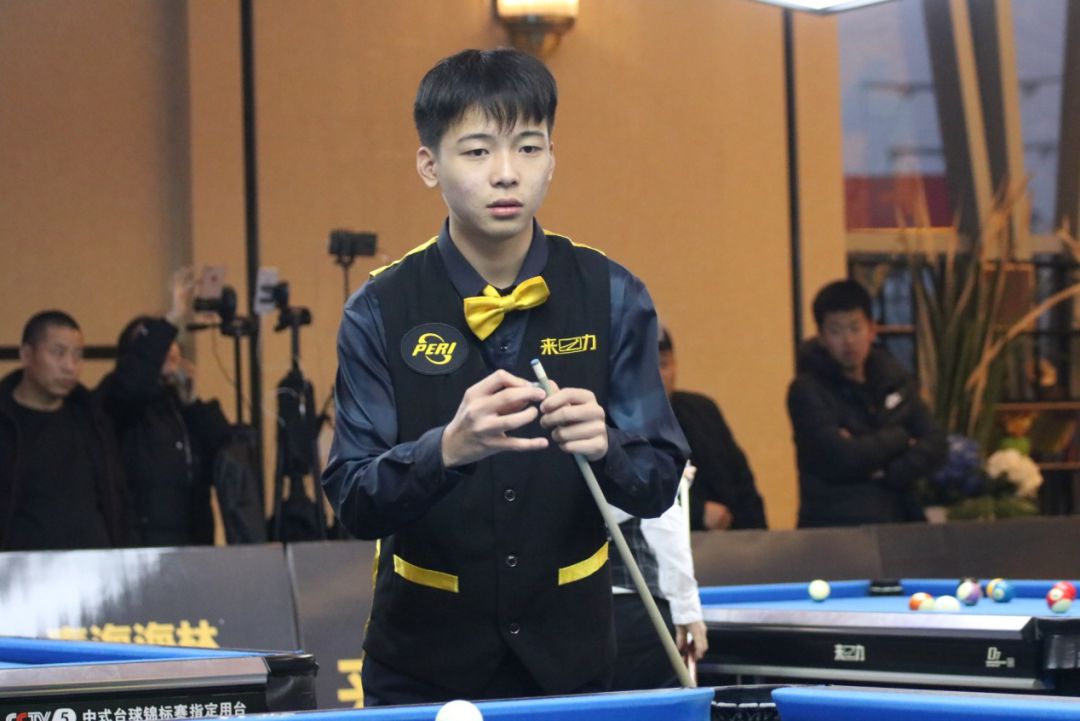 巴尔加斯离 巴尔加斯离