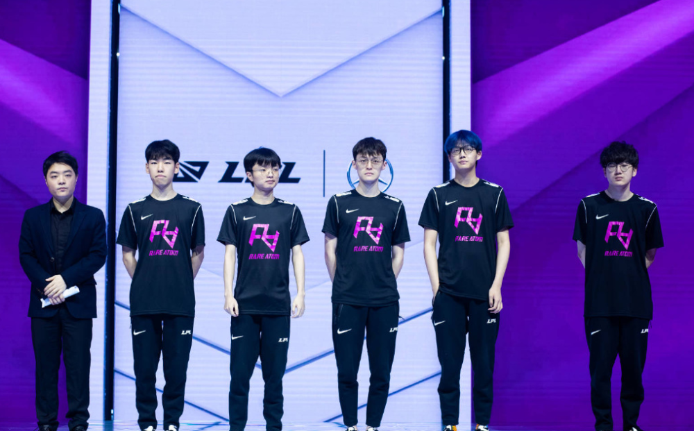 在关键比赛 在关键比赛