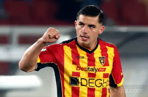 略显脆弱 略显脆弱