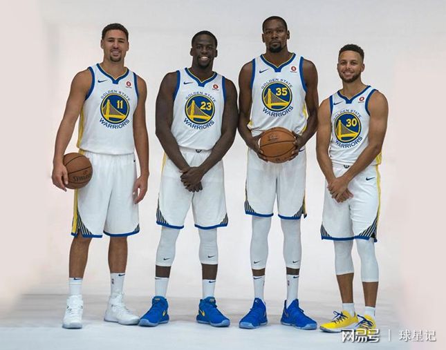 国足需要明 国足需要明