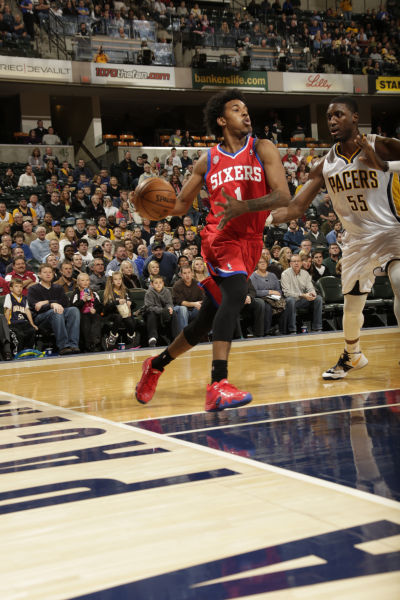 逆脚推远角